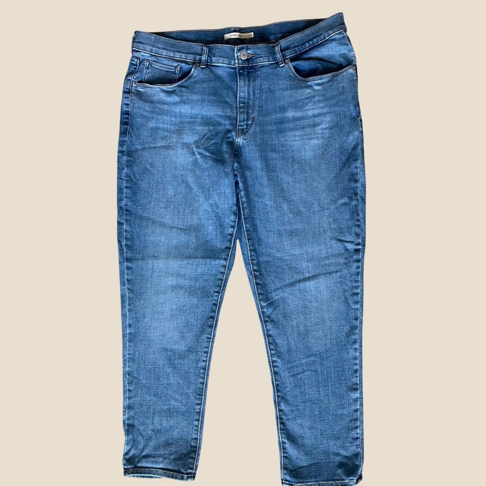 Levi's Classic Cropped Jean Women's Size W33